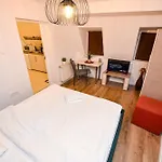 Unirii Square Old Town Apartment